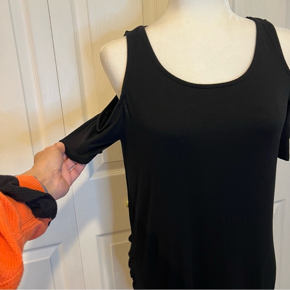 π She + Sky Black Top With Criss Cross Back - Size Small - Picture 2 of 8